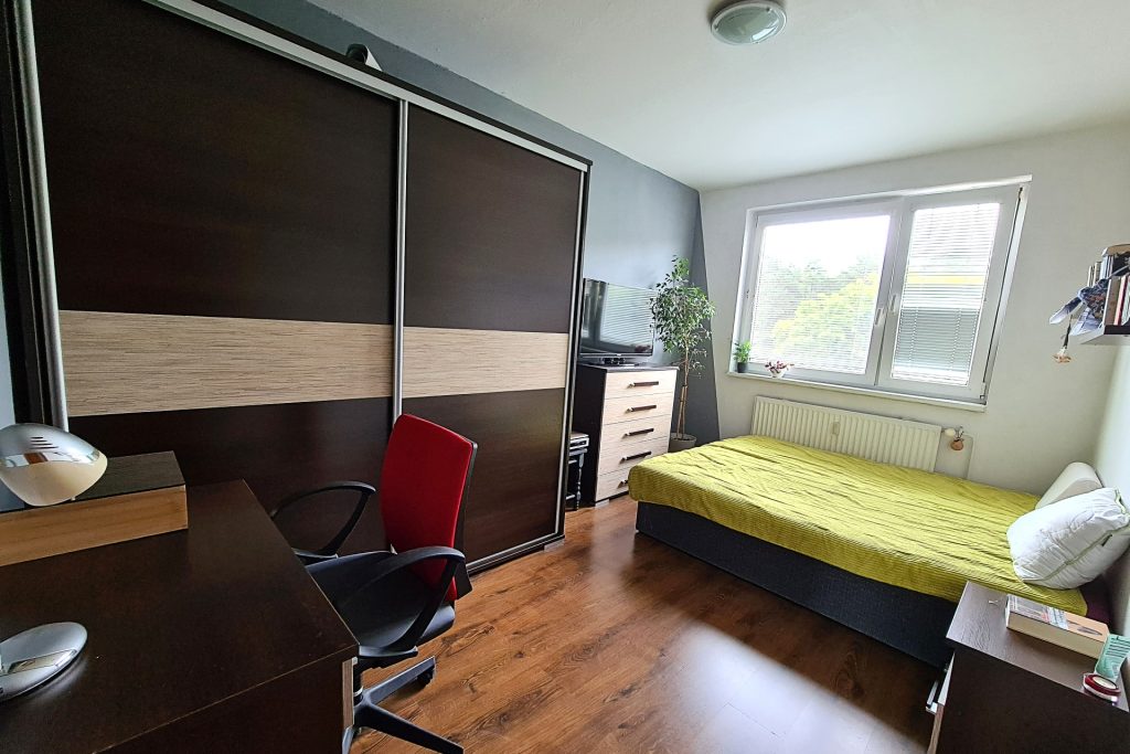 Slnečný 3-izbový byt s výhľadom na les